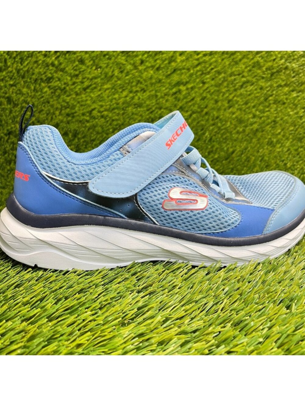 Skechers Sola Glow Boys Size 6Y Blue White Red Athletic Running Shoes Sneakers